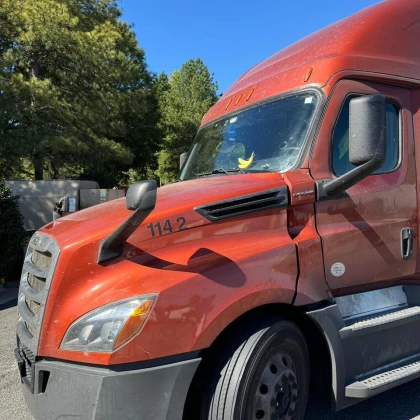 photo-2018-freightliner-1